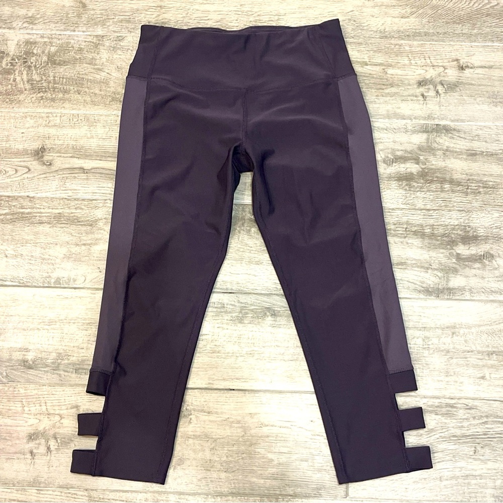 Apana Cropped Leggings Women’s Sz Medium Purple Compression Active Running‎ Gym